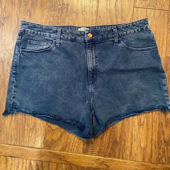 Vintage Midi Denim Shorts Size 16 - Picture 1 of 3